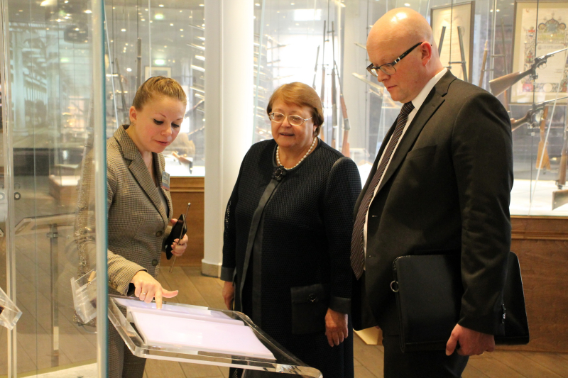 Музей оружия посетил Посол Финляндии в России Микко Хаутала Тульский Государственный Музей Оружия