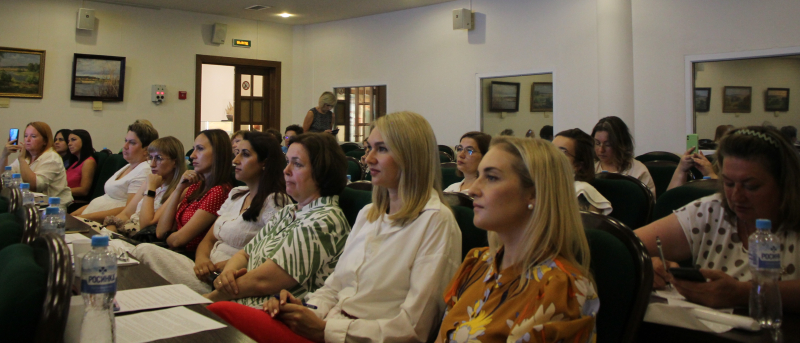 Сегодня музей радушно принимал участников межрегионального семинара-совещания: руководителей и представителей автономных социально- ориентированных некоммерческих организаций Тульский Государственный Музей Оружия