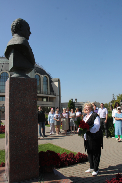 26 августа на Аллее Славы знаменитых оружейников г. Тулы на территории Тульского музея оружия состоялся памятный митинг, посвященный 106-ой годовщине со дня рождения Александра Никитовича Ган Тульский Государственный Музей Оружия