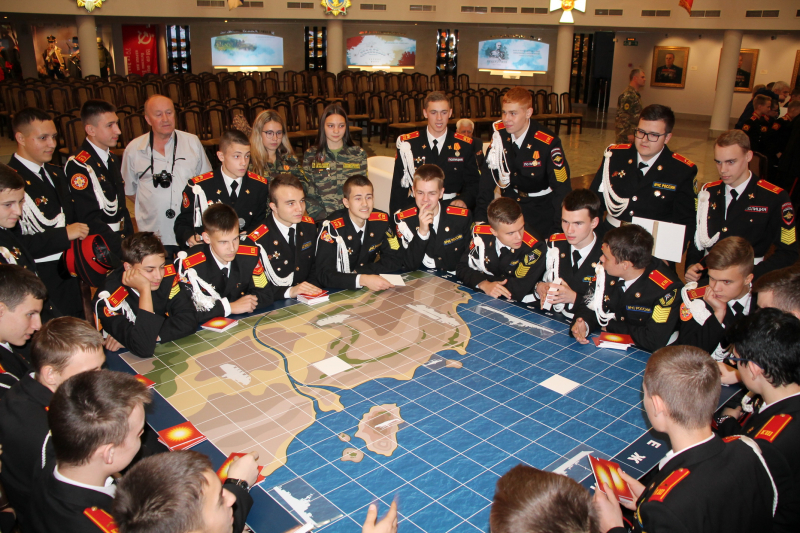 Всероссийская акция «День в музее для российских кадет» в музее оружия Тульский Государственный Музей Оружия