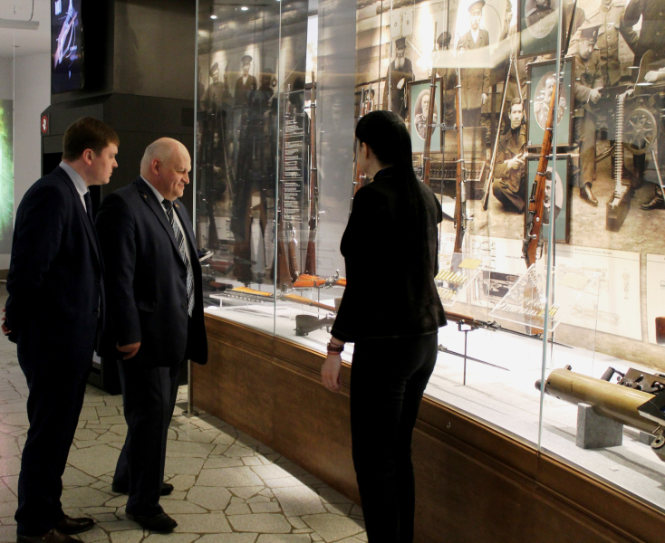 «Испытываю гордость за нашу Родину, давшую миру воистину гениев конструкторской мысли». В.Н. Гриб. Тульский Государственный Музей Оружия