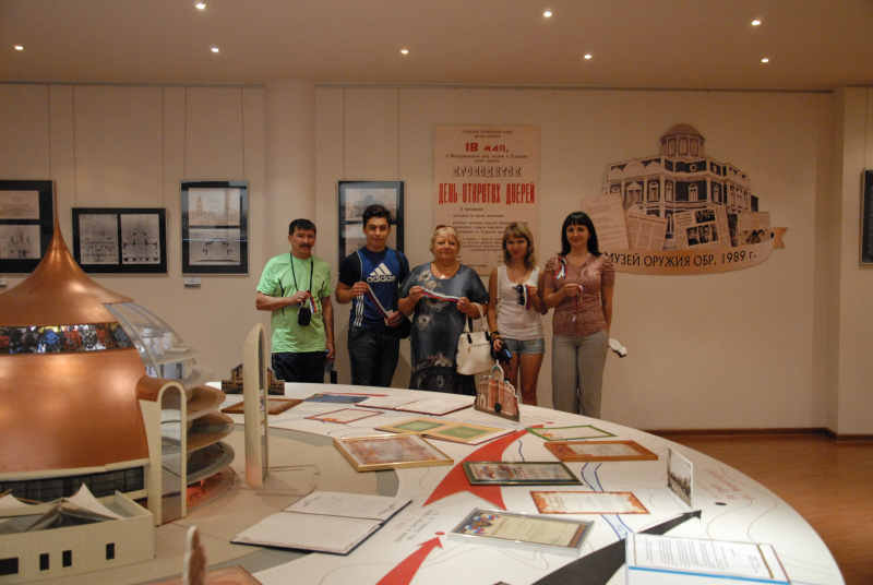 Патриотическая акция в День Российского флага Тульский Государственный Музей Оружия