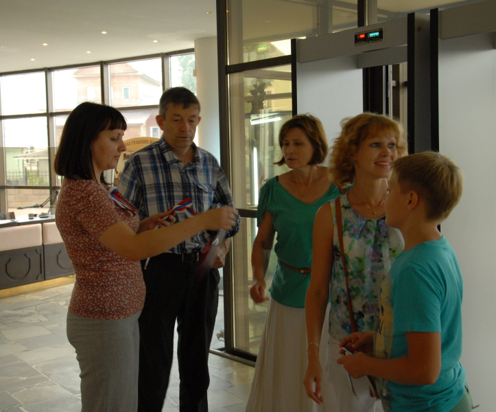 Патриотическая акция в День Российского флага Тульский Государственный Музей Оружия