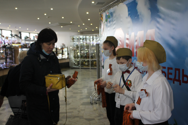 Праздничные мероприятия в Тульском музее оружия продолжаются! Патриотические акции «Под Знаменем Победы!» и «Георгиевская ленточка»! Тульский Государственный Музей Оружия