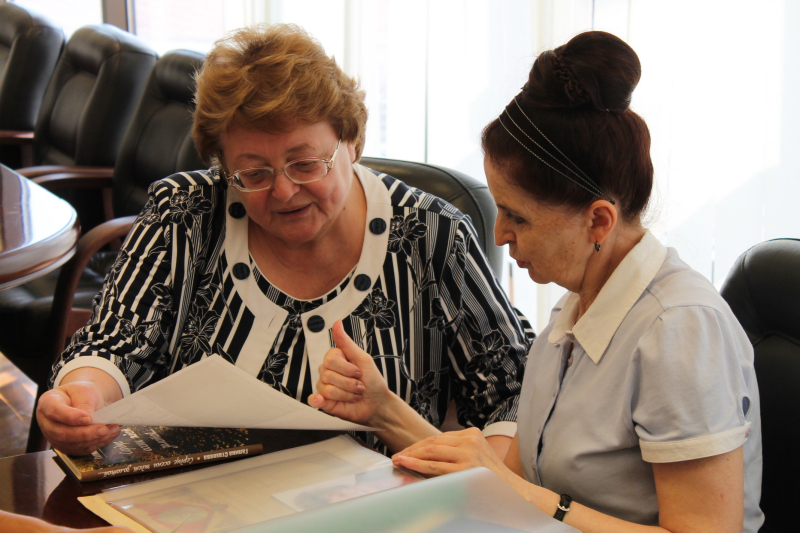 Благодарим Г.Н. Расулову за необыкновенные дары музею! Тульский Государственный Музей Оружия