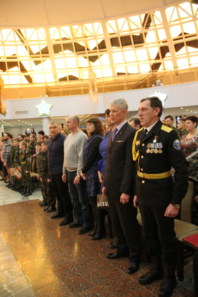 Во славу защитников Отечества сводный детский духовой оркестр г. Тулы «Arsenal Brass» исполнил знаменитые военные марши. Тульский Государственный Музей Оружия