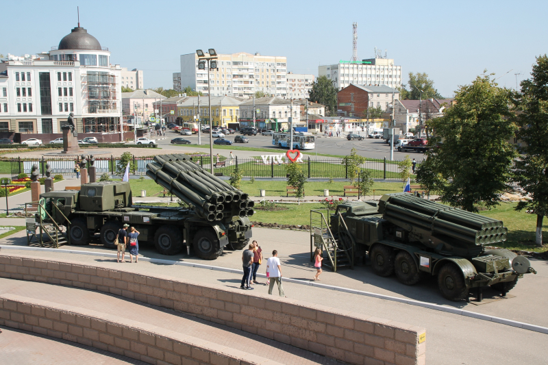 Музей оружия празднует День Государственного флага России Тульский Государственный Музей Оружия