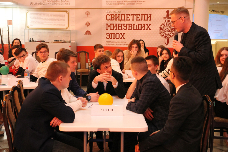 Сегодня в Тульском государственном музее оружия состоялся первый Тур Лиги интеллектуальных игр – Брейн-ринг Тульский Государственный Музей Оружия