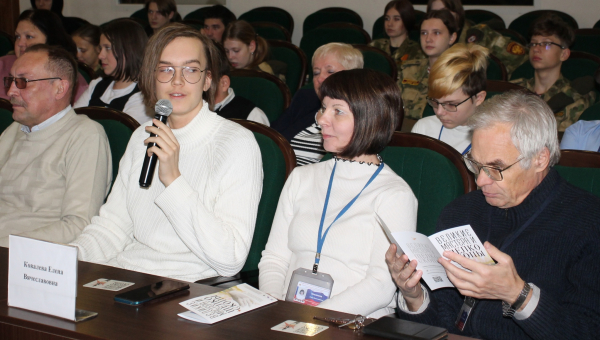 В День народного единства в музее оружия состоялся праздничный телемост под девизом «Мастеров много - Россия одна!» Тульский Государственный Музей Оружия