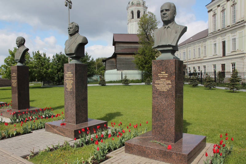 В День Победы первые посетители музея стали участниками Всероссийской патриотической акции «Георгиевская ленточка» в знак памяти о героях Великой Отечественной войны Тульский Государственный Музей Оружия
