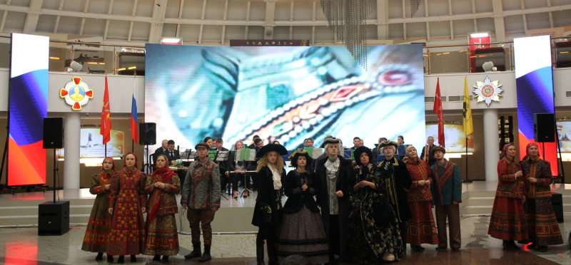 Сегодня посетители музея стали участниками эксклюзивного театрализованного представления «И памяти твоей, Великий Петр, верна твоя Великая Россия!» Тульский Государственный Музей Оружия