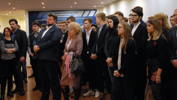 «Наша задача – превосходить!». Выставка открыта! Приглашаем в здание-шлем! Тульский Государственный Музей Оружия