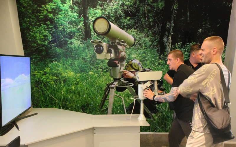 Дорогие друзья, с праздником! С Днем России! Ждем вас в Тульском музее оружия! Тульский Государственный Музей Оружия