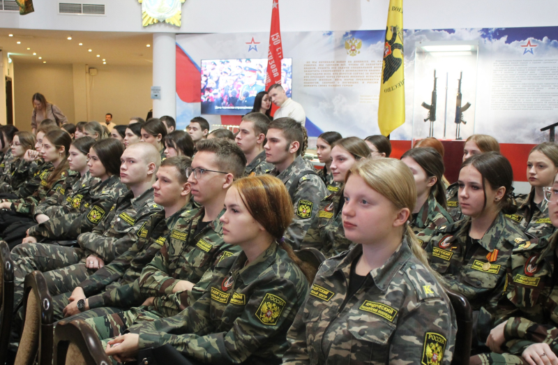 Сегодня, в День воинской Славы России - День полного освобождения Ленинграда от фашистской блокады (1944 год), в Тульском государственном музее оружия состоялась встреча поколений «Вечный ого Тульский Государственный Музей Оружия