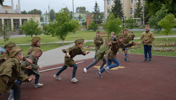 Сегодня в музее оружия успешно прошли «Курс молодого бойца» ученики ЦО № 23 г. Тулы. Тульский Государственный Музей Оружия