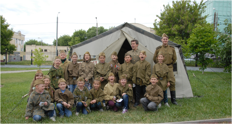 Сегодня в музее оружия успешно прошли «Курс молодого бойца» ученики ЦО № 23 г. Тулы. Тульский Государственный Музей Оружия