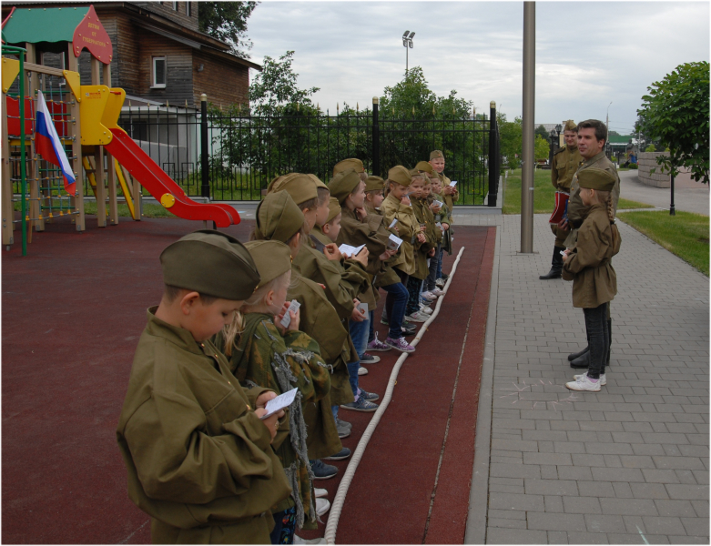 Сегодня в музее оружия успешно прошли «Курс молодого бойца» ученики ЦО № 23 г. Тулы. Тульский Государственный Музей Оружия