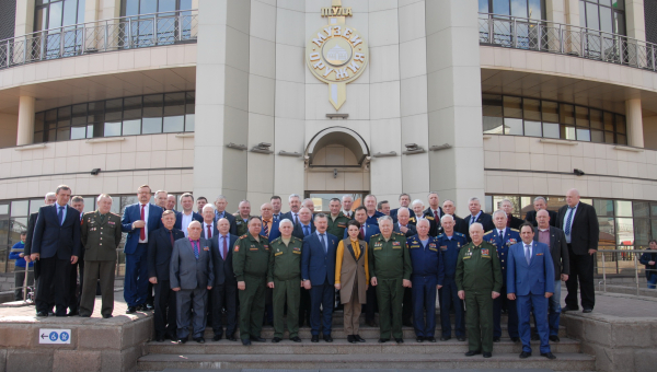 Генерал армии В.Ф.Ермаков: «Дорогие туляки! Вы были героями, сейчас совершаете гражданский героизм и будете героями» Тульский Государственный Музей Оружия