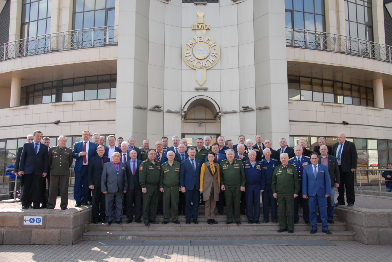 Генерал армии В.Ф.Ермаков: «Дорогие туляки! Вы были героями, сейчас совершаете гражданский героизм и будете героями» Тульский Государственный Музей Оружия