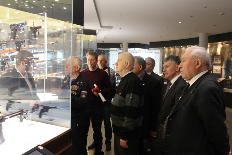 Генерал армии В.Ф.Ермаков: «Дорогие туляки! Вы были героями, сейчас совершаете гражданский героизм и будете героями» Тульский Государственный Музей Оружия