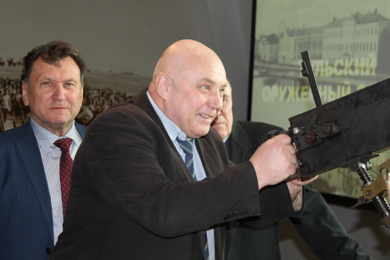 Генерал армии В.Ф.Ермаков: «Дорогие туляки! Вы были героями, сейчас совершаете гражданский героизм и будете героями» Тульский Государственный Музей Оружия
