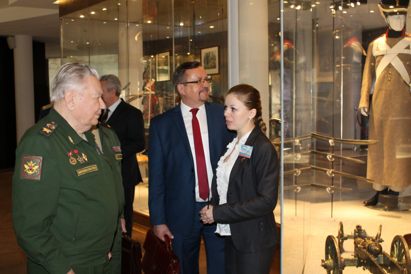 Генерал армии В.Ф.Ермаков: «Дорогие туляки! Вы были героями, сейчас совершаете гражданский героизм и будете героями» Тульский Государственный Музей Оружия