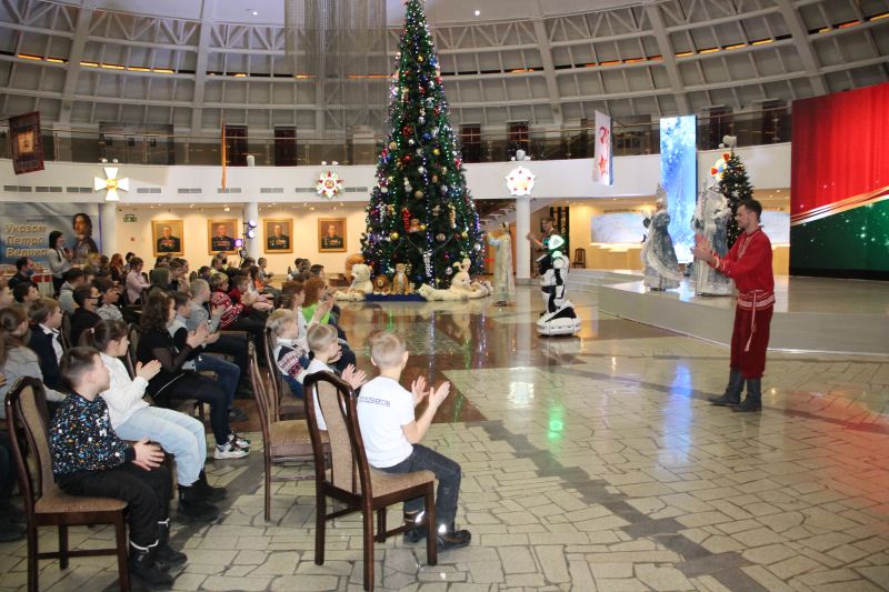 29 декабря в Тульском музее оружия состоится последнее в 2021 году детское новогоднее представление «На страже сокровищ волшебного Шлема»! Тульский Государственный Музей Оружия