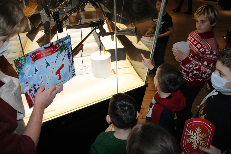 29 декабря в Тульском музее оружия состоится последнее в 2021 году детское новогоднее представление «На страже сокровищ волшебного Шлема»! Тульский Государственный Музей Оружия