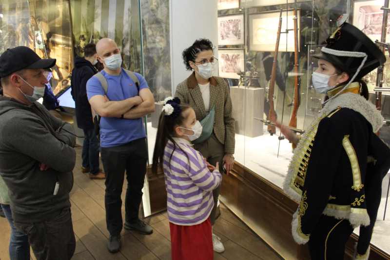 «Россия молодая мужала с гением Петра»: историческое путешествие в «Ночь музеев» в Тульском музее оружия»! Тульский Государственный Музей Оружия