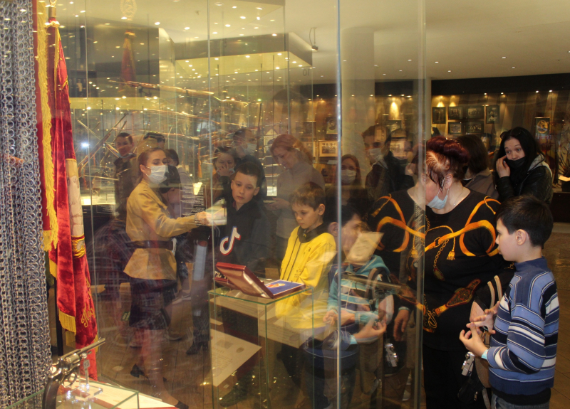 «Россия молодая мужала с гением Петра»: историческое путешествие в «Ночь музеев» в Тульском музее оружия»! Тульский Государственный Музей Оружия