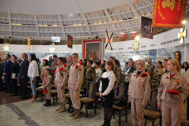 Сегодня в музее в Зале Славы российского оружия состоялась торжественная церемония вручения премии «PUTIN TEAM», которая инициирована Общероссийским общественным движением «Народный фронт» Тульский Государственный Музей Оружия