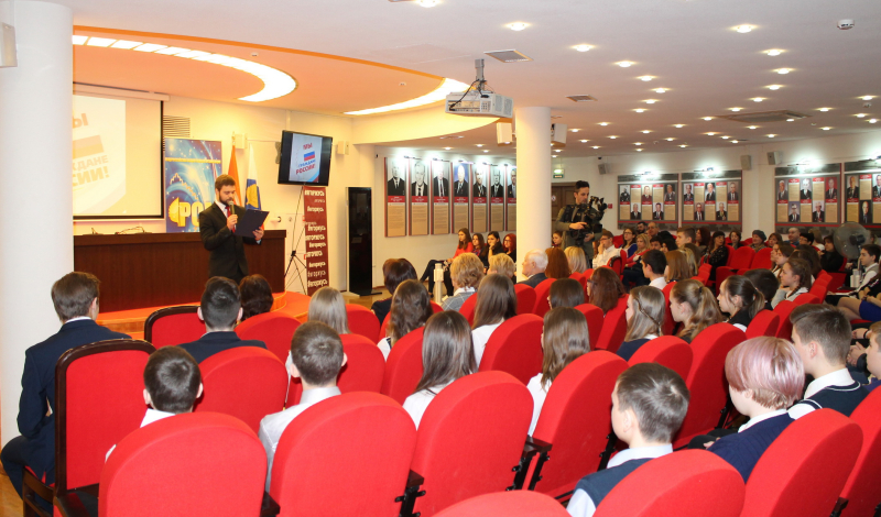 70 юных туляков получили российские паспорта в музее оружия Тульский Государственный Музей Оружия