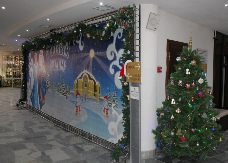 Елочка нарядная, светятся огни. До чего ж красивые праздничные дни! Тульский Государственный Музей Оружия