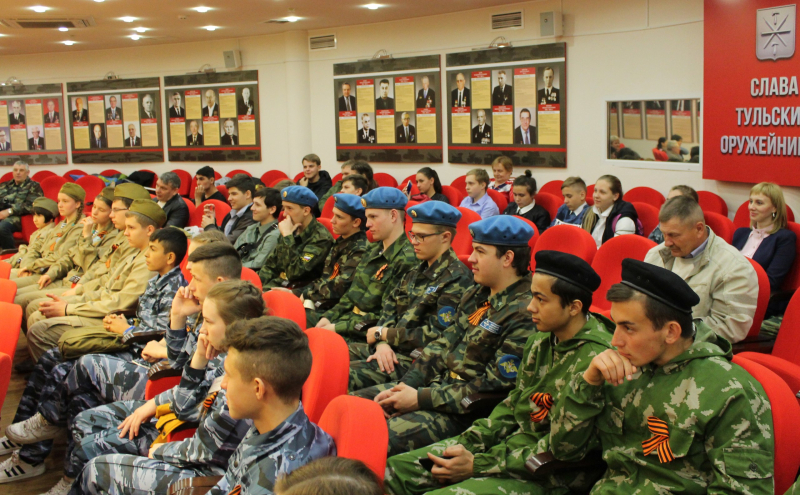 Майские манёвры в музее оружия Тульский Государственный Музей Оружия