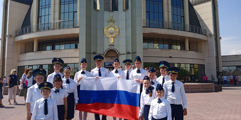 Патриотические акции «Лента-триколор» и «Под флагом России – мы едины!» в Тульском музее оружия! Тульский Государственный Музей Оружия