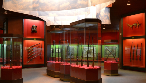 «Соколиная охота - царская, псовая – барская, ружейная ‒ крестьянская» остается в музее оружия еще на три месяца. Тульский Государственный Музей Оружия