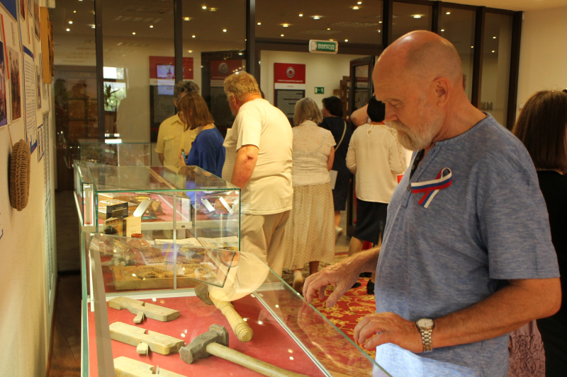 В Библиотечно-информационном центре «Оружие. Память. Патриотизм» музея оружия открылась выставка «Мастера и мастерство. Ремесленники и оружейники. История и традиции России» Тульский Государственный Музей Оружия