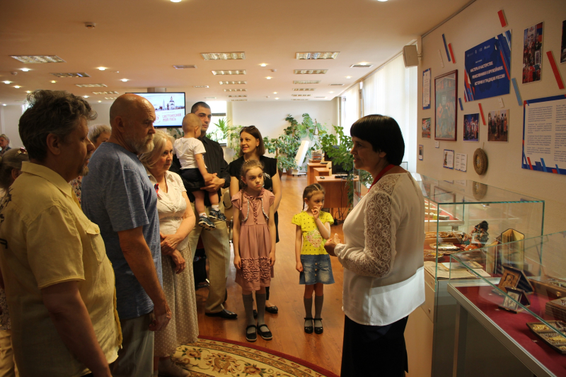 В Библиотечно-информационном центре «Оружие. Память. Патриотизм» музея оружия открылась выставка «Мастера и мастерство. Ремесленники и оружейники. История и традиции России» Тульский Государственный Музей Оружия