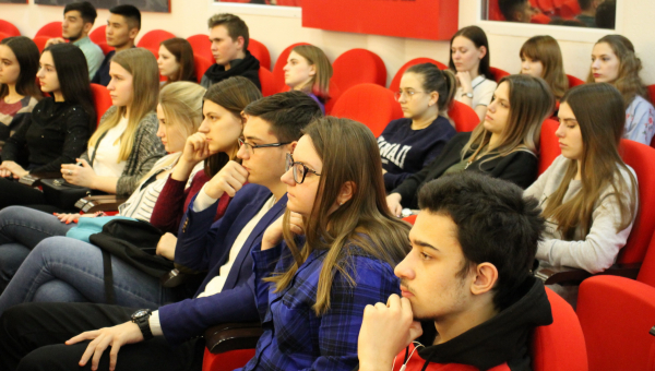 Сегодня, в музее оружия состоялась лекция «Функциональные качества холодного оружия и их изучение» Тульский Государственный Музей Оружия