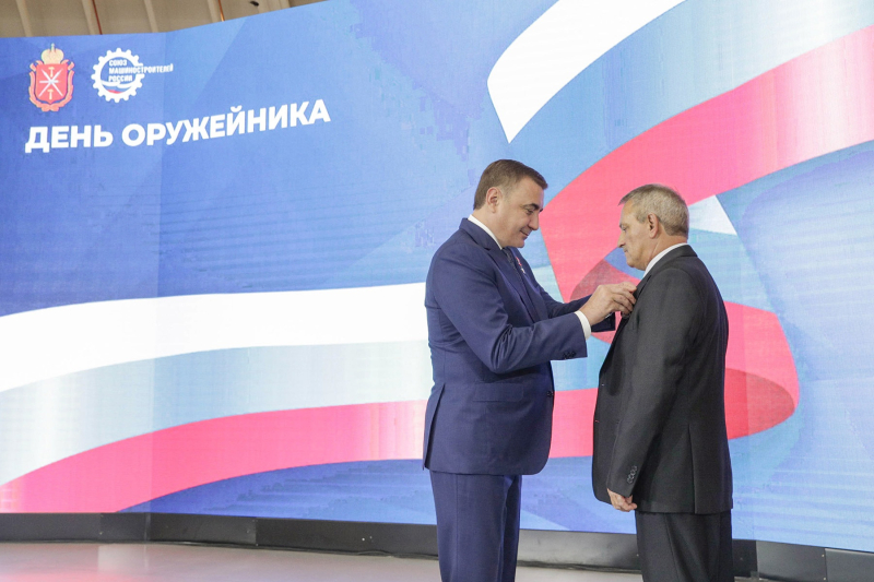 Алексей Дюмин – работникам ОПК: «Русские воины защищали и защищают Родину с тульским оружием в руках» Тульский Государственный Музей Оружия