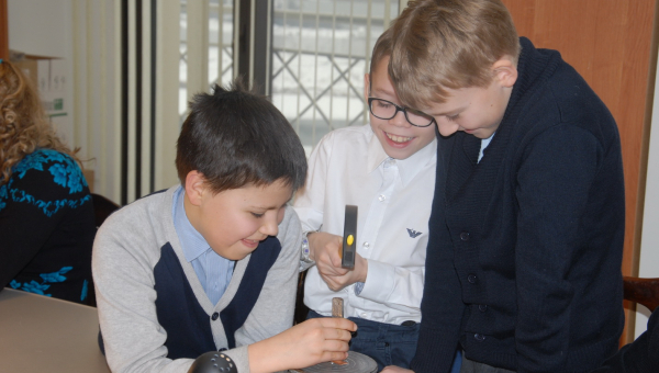 Юные оружейники в мастерской музея Тульский Государственный Музей Оружия