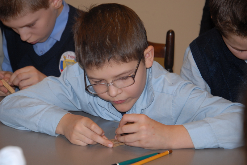 Юные оружейники в мастерской музея Тульский Государственный Музей Оружия