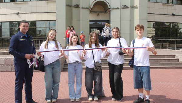 День России в Тульском музее оружия: патриотическая акция «Триколор»! Тульский Государственный Музей Оружия