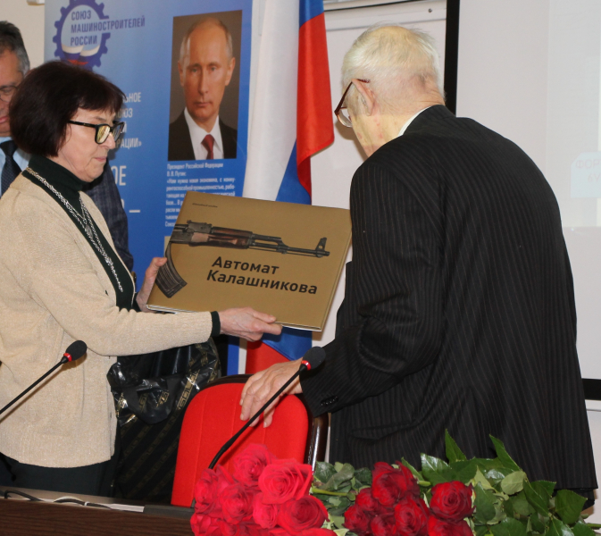 Если пулемет - то Калашникова, если станок - то Степанова Тульский Государственный Музей Оружия