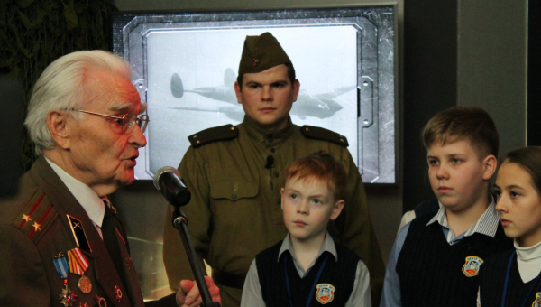 В.М. Мирошниченко: «выставка «Война и мифы» дает молодежи понимание героических подвигов их дедов и прадедов» Тульский Государственный Музей Оружия