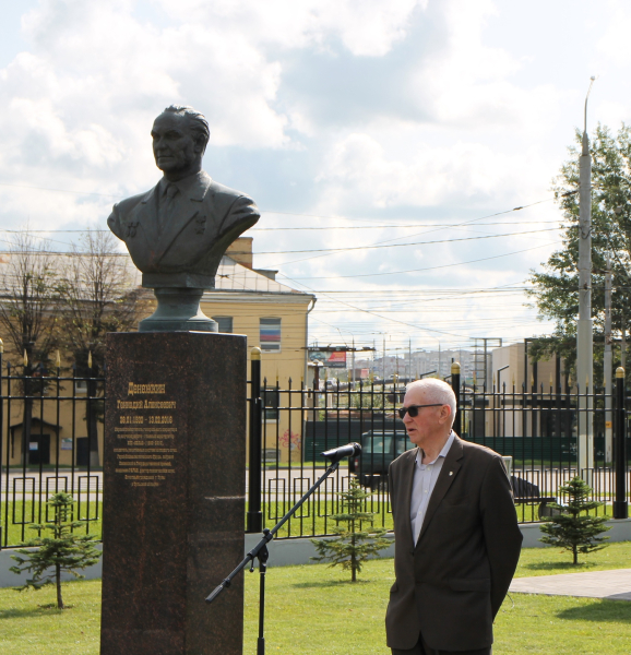 25 августа, в день 105-летия со дня рождения Александра Никитовича Ганичева, состоялся памятный митинг на Аллее Славы знаменитых оружейников г. Тулы на территории Тульского музея оружия Тульский Государственный Музей Оружия