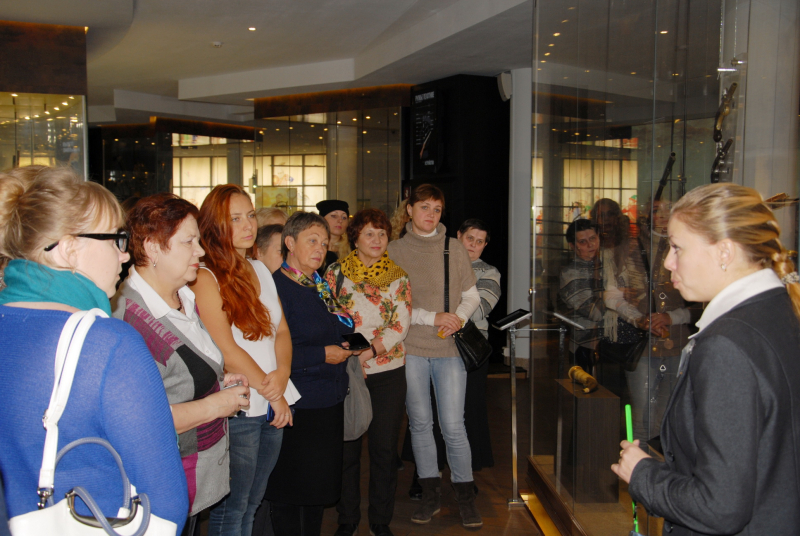 Музей оружия посетили коллеги из Государственного литературно-мемориального музея-заповедника А.П.Чехова «Мелихово» Тульский Государственный Музей Оружия