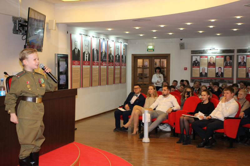 Для нас война — история. Мы родились и выросли в мирное время. О войне мы можем судить только по фильмам. Тульский Государственный Музей Оружия