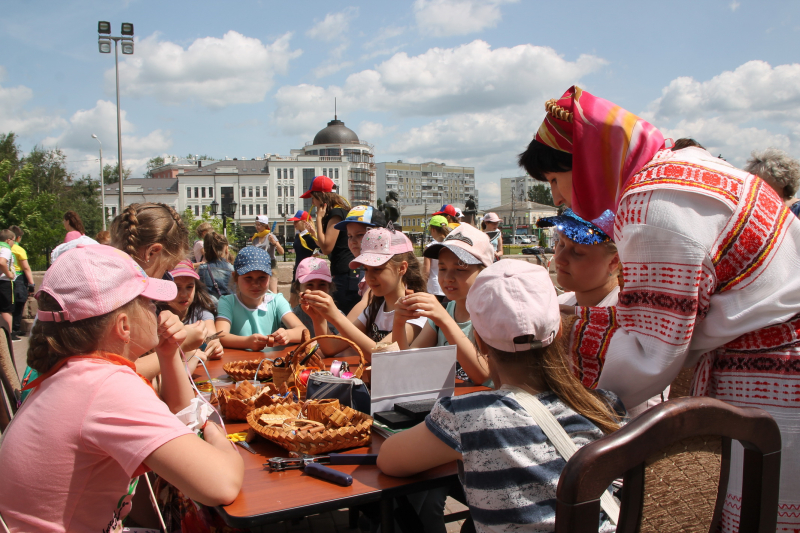 Шлем: Школьники Летом Едут в Музей! Летний праздник в музее оружия Тульский Государственный Музей Оружия