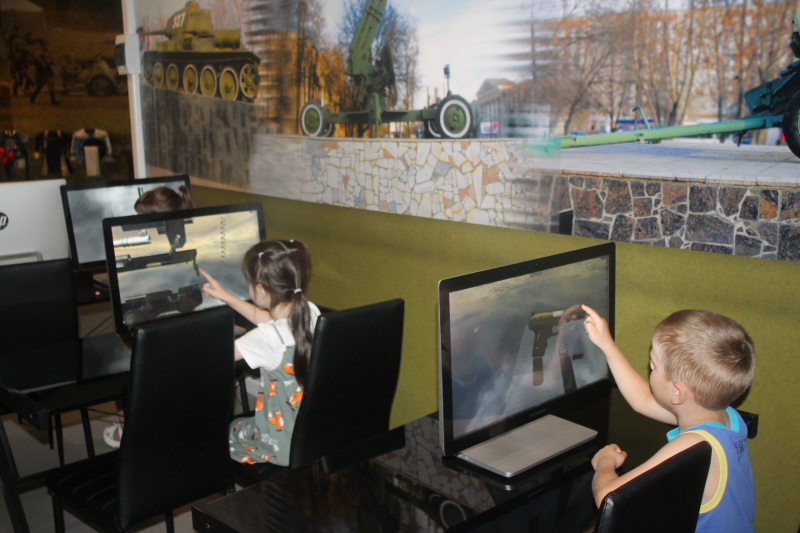 В День семьи, любви и верности музей оружия приглашает в гости семьи с детьми на праздничную программу «Музей для друзей!». Тульский Государственный Музей Оружия